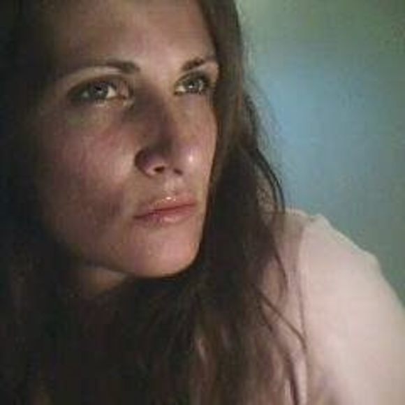 Profile Picture of Mélanie Thibault (@mimosa7317) on Poshmark