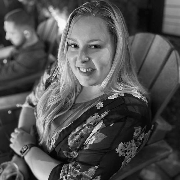 Profile Picture of Emily Rychling (@emilyy13) on Poshmark