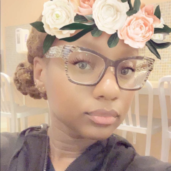 Profile Picture of Meikiah Atherley (@lambymom) on Poshmark