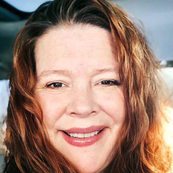 Profile Picture of Lisa Johnson strieter (@kirklisa0405) on Poshmark