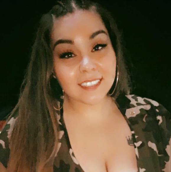 Profile Picture of Lorna Rivera-polo (@pandababii1995) on Poshmark