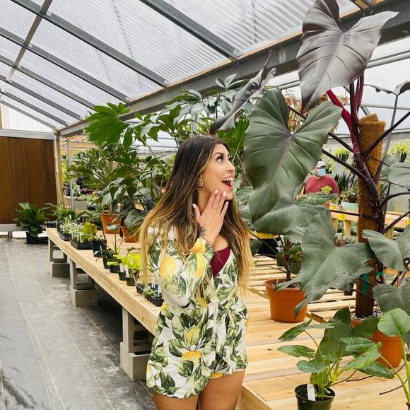 Profile Picture of Barbara Walters (@pigsandfamily) on Poshmark