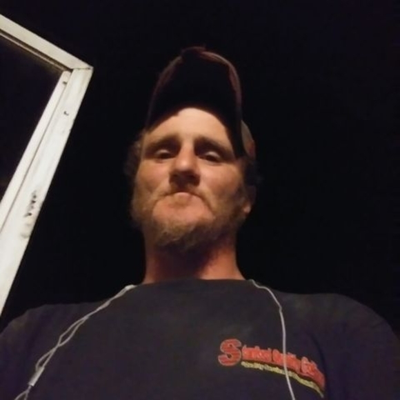 Profile Picture of Justin Gay (@g8117121) on Poshmark