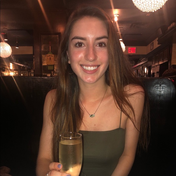 Profile Picture of Carly Mengler (@cmengler) on Poshmark