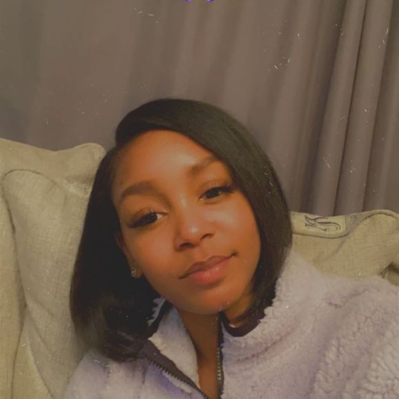 Profile Picture of Dominique Stargell (@stargell_) on Poshmark