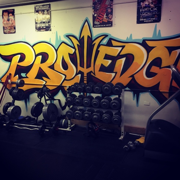 Profile Picture of Chris Castaneda (@proedge) on Poshmark