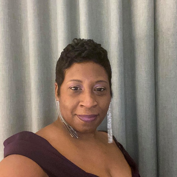 Profile Picture of Aisha Samuel (@aishasamuel) on Poshmark