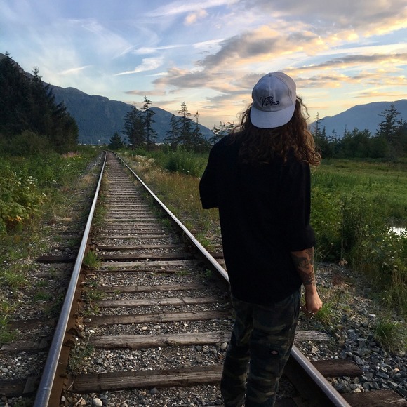 Profile Picture of Bobby Bobs (@bobsmacintosh) on Poshmark