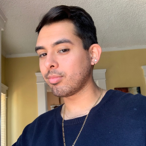 Profile Picture of Victor Cervantes (@victorcervan846) on Poshmark