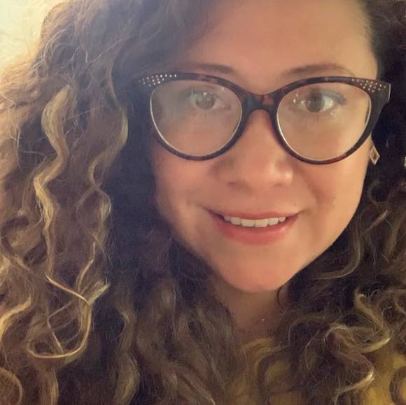 Profile Picture of Claudia Guzmán (@clauyadge) on Poshmark