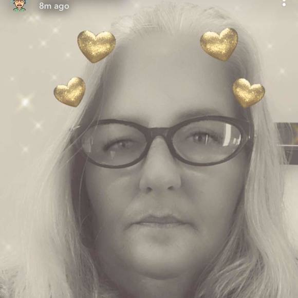 Profile Picture of Wendy Nesselhauf (@wendynesselhauf) on Poshmark