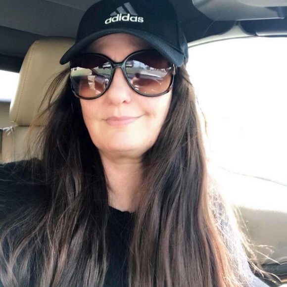 Profile Picture of Deby Craighead (@debcrghd12) on Poshmark
