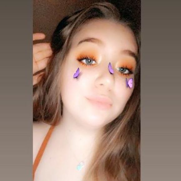 Profile Picture of Jada Musser (@jadamusser) on Poshmark
