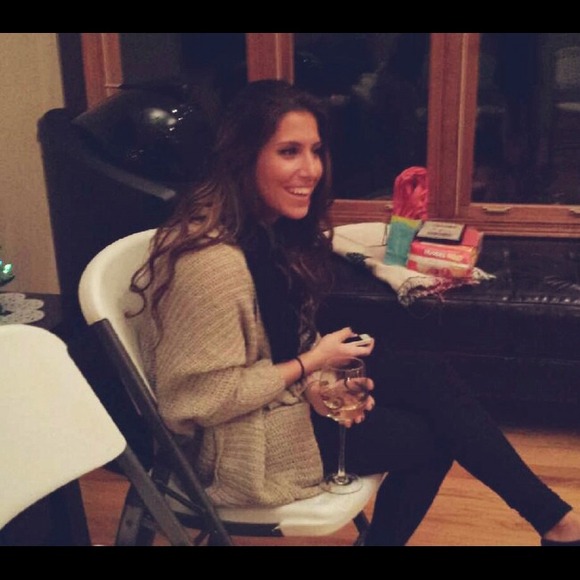 Profile Picture of Carleigh Gibbons (@carlmarie) on Poshmark