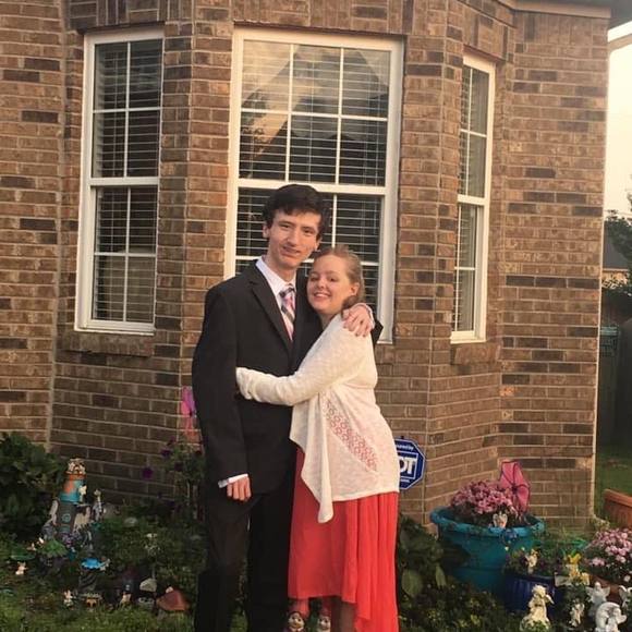 Profile Picture of Savannah Vanderpool (@savannahvanderp) on Poshmark