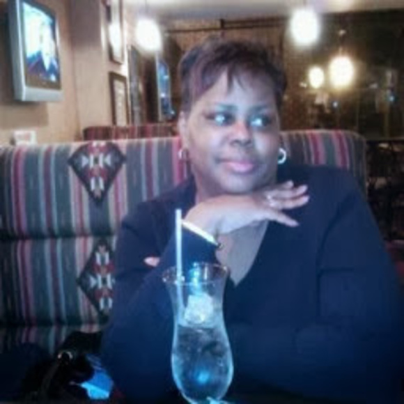 Profile Picture of Donna Taliaferro (@taliaferro752) on Poshmark