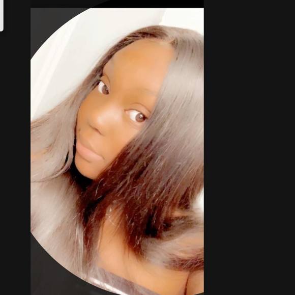 Profile Picture of Chloe Fowler (@chloe745) on Poshmark