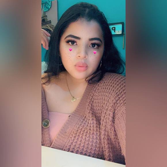 Profile Picture of Crystal Palacios (@panzon123) on Poshmark