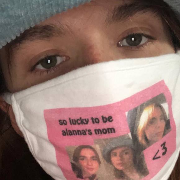 Profile Picture of Alanna Bayarin (@abaybay3982) on Poshmark