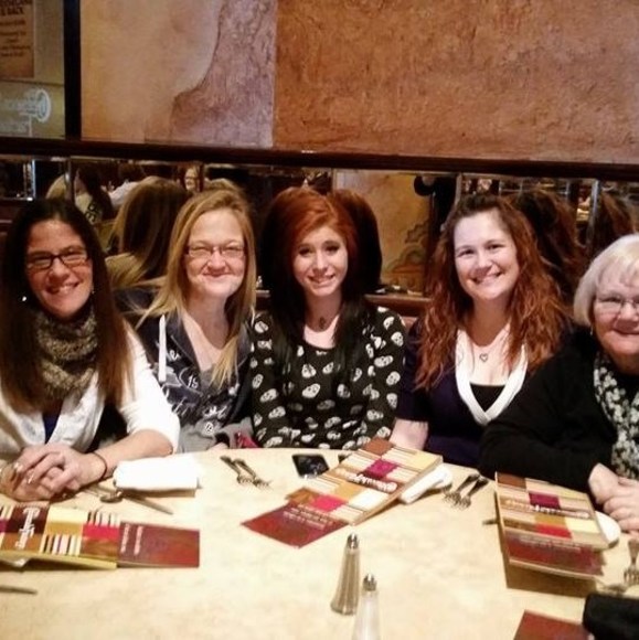 Profile Picture of Beverly Heath (@ellie3921) on Poshmark