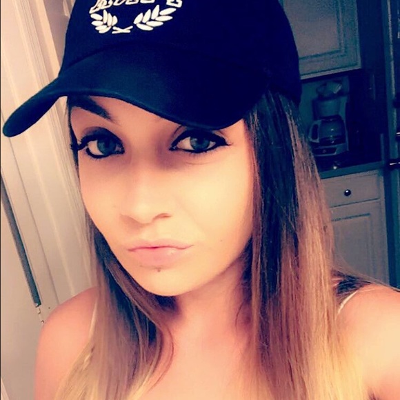Profile Picture of Cassidy Harpster (@cassidyyn) on Poshmark