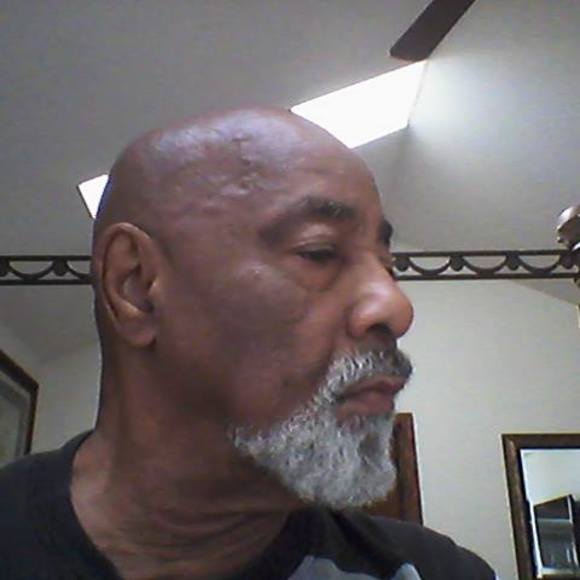 Profile Picture of Lester Howard (@ethel56howard) on Poshmark