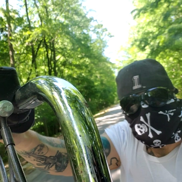 Profile Picture of Dave Holland (@justdavidkh) on Poshmark