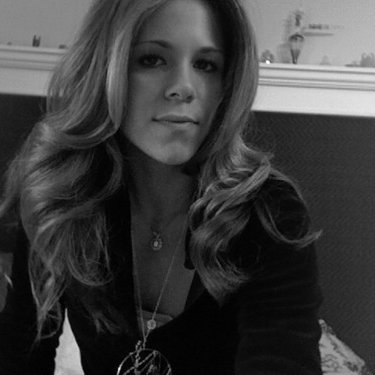 Profile Picture of Rachel  Trachtenberg (@RayCourtney24) on Twitter