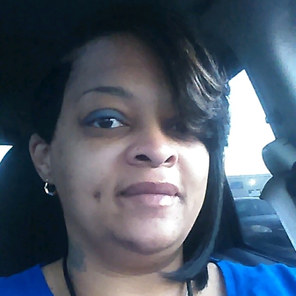 Profile Picture of Takisha Burnett (@yella43) on Poshmark