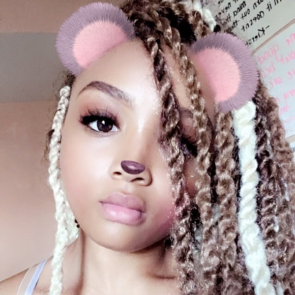 Profile Picture of Kiersten Jackson (@joi1124) on Poshmark