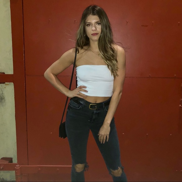 Profile Picture of Rhiannon Guella (@rguella27) on Poshmark