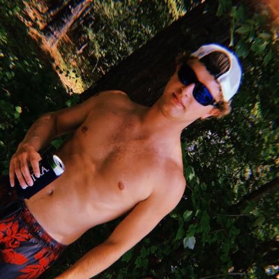 Hunter Howell - Twitter Profile Picture of Hunter Howell (@HunterH28207472) on Twitter