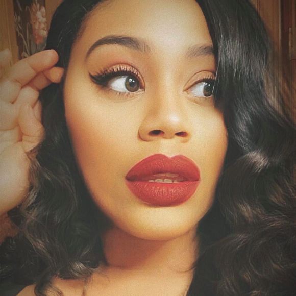 Profile Picture of Danielle Shay (@dnllshy) on Poshmark