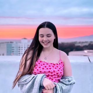 Profile Picture of Tessa Hansen-Smith (@livingwaterless) on Instagram