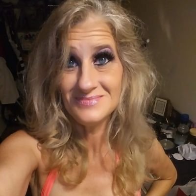 Profile Picture of Candi Foster (@cmfoster72) on Twitter