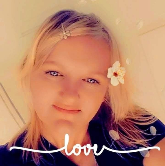 Profile Picture of Sherry Koser (@s_koser) on Poshmark