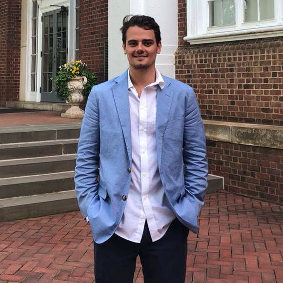 Profile Picture of Pablo ignacio Urioste (@pablo96_2000) on Poshmark