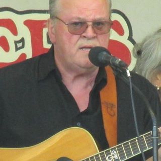 Profile Picture of Bernie Staples (@bernie.staples) on Facebook