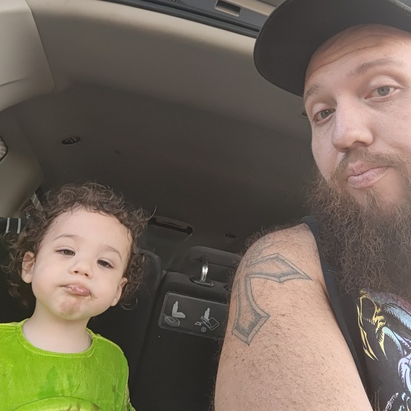 Profile Picture of Aaron King (@ayayrondoneit) on Poshmark