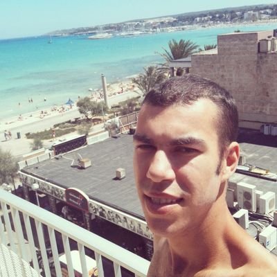 Profile Picture of Pedro Arbona (@universoblue) on Twitter