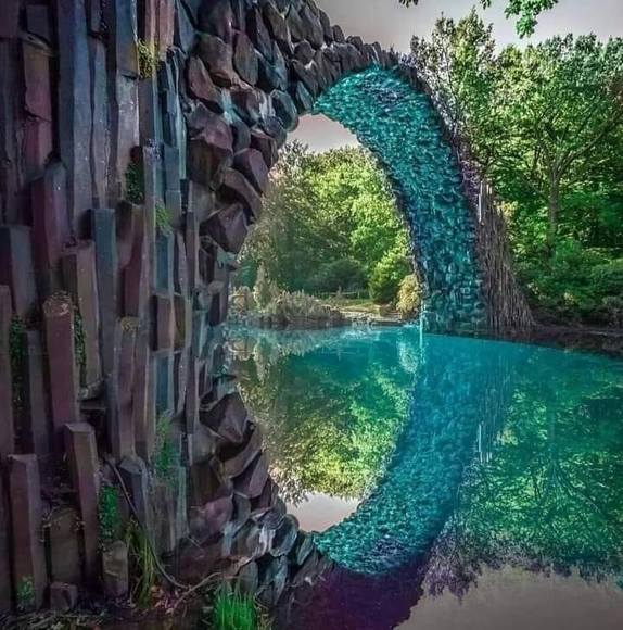 Profile Picture of Erika Arcos (@erika_arcos) on Poshmark