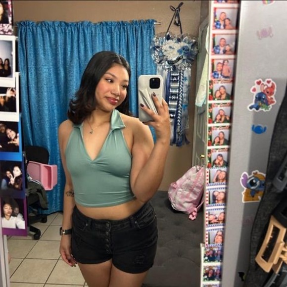 Profile Picture of Damaris Luna (@damarisluna183) on Poshmark