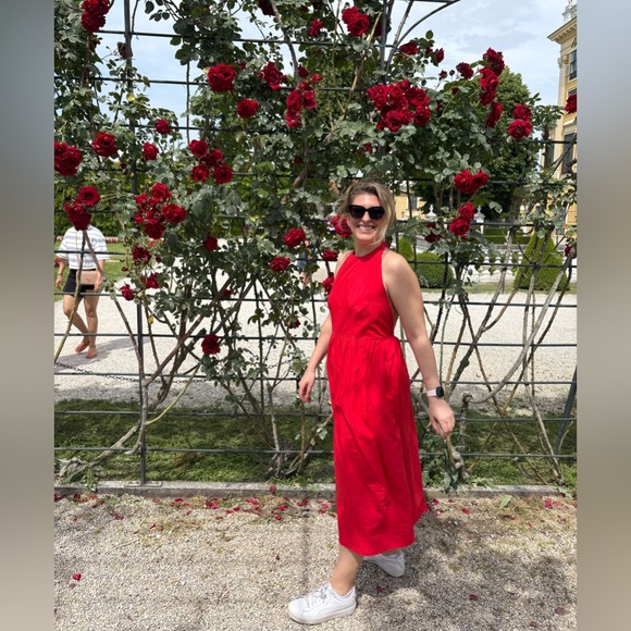 Profile Picture of Paula Lenhardt (@paulala15) on Poshmark