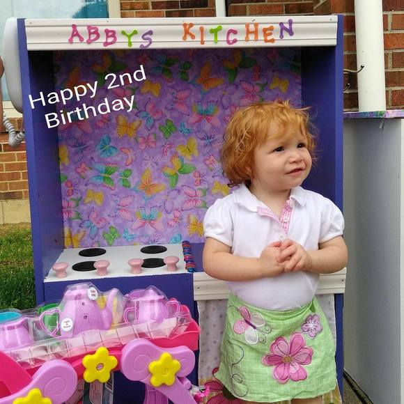 Profile Picture of Bobbie Zwiebel (@bobbiezwiebel) on Poshmark