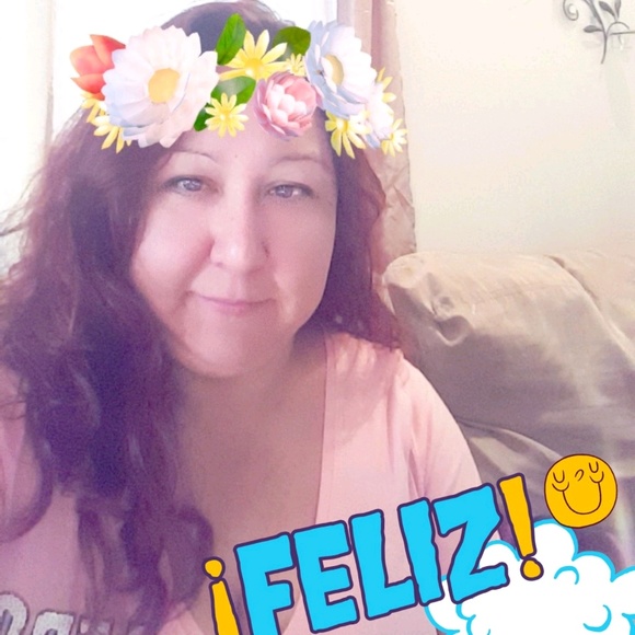 Profile Picture of Yadira Cavazos (@rujoer) on Poshmark