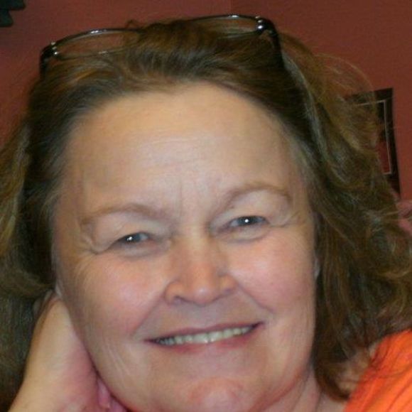 Profile Picture of Nita Erbaugh (@nitaerbaugh) on Poshmark