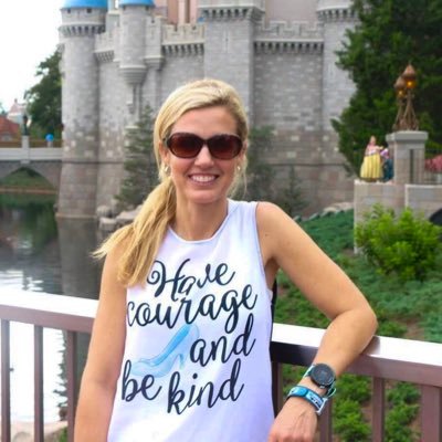 Profile Picture of Lori Lovell (@puremagiclori) on Twitter