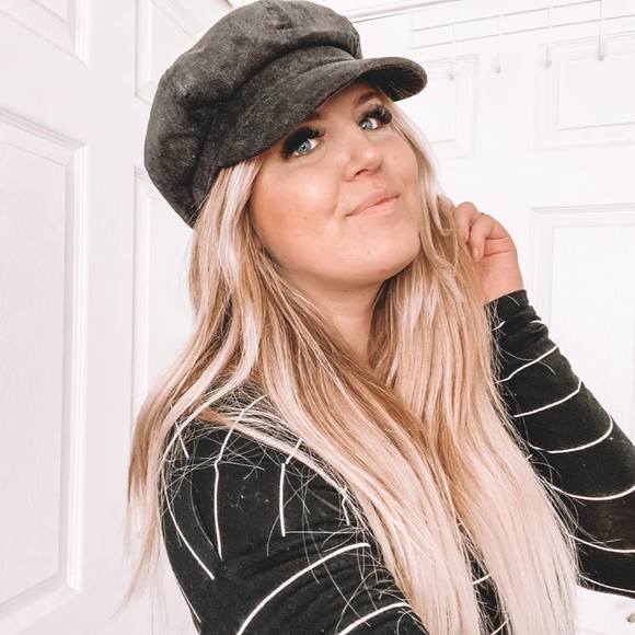 Profile Picture of Mikeelie Archer (@missmikeeliee) on Poshmark