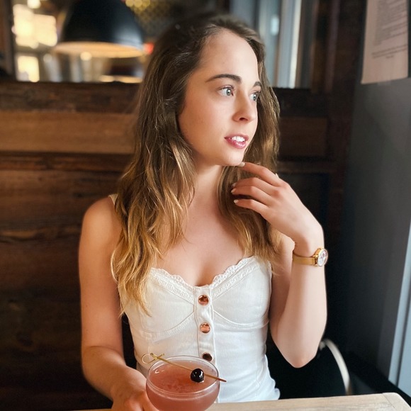 Lindsay Leasor - Poshmark Profile Picture of Lindsay Leasor (@lal76) on Poshmark