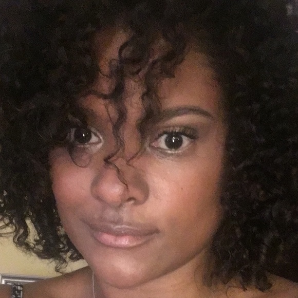 Profile Picture of Lena Hicklin (@mrsdsh8676) on Poshmark